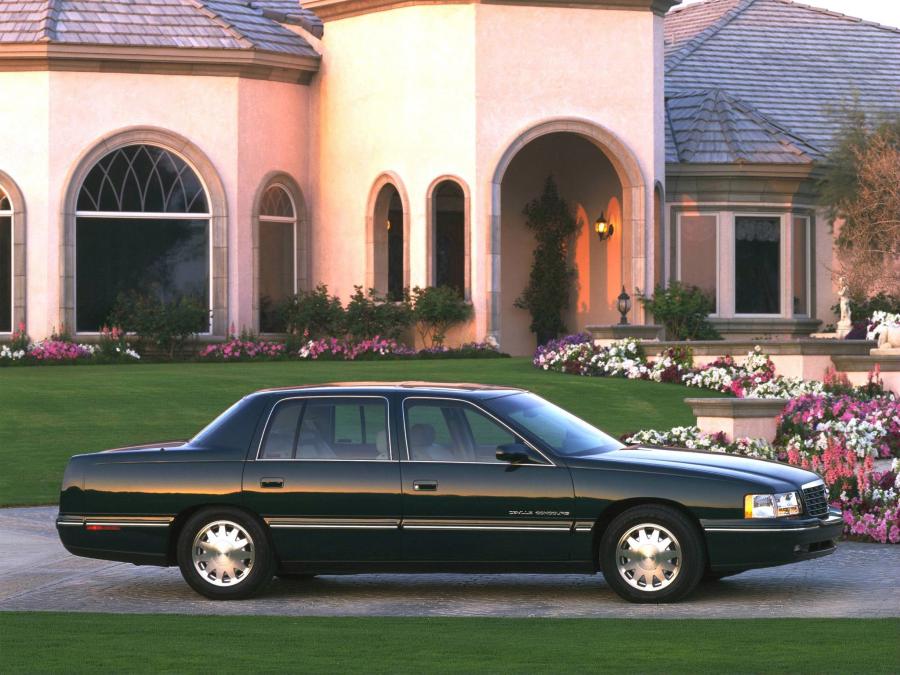  Cadillac DeVille Concours 1997 года  (фото 15 из 21)